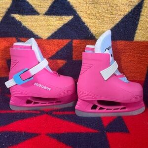 BAUER toddler girl size 6/7 ice skates
